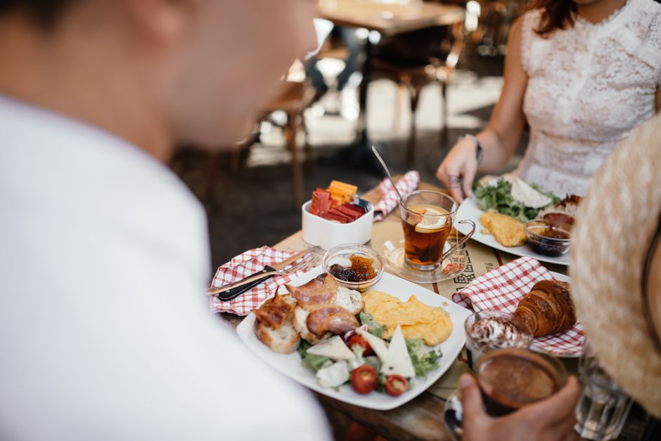 Food & Drinks